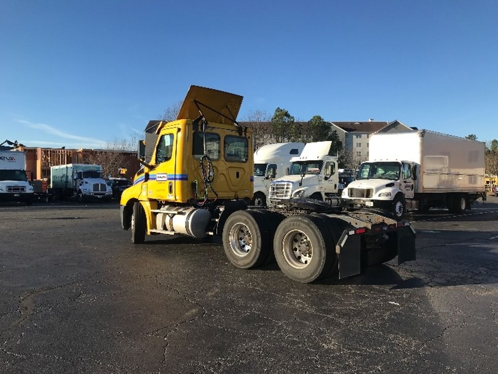 Day Cab Tractor-Heavy Duty Tractors-Freightliner-2019-T12664ST-Prince George-VA-575,257\n\t\tmiles-$ 30,000 - Image 5