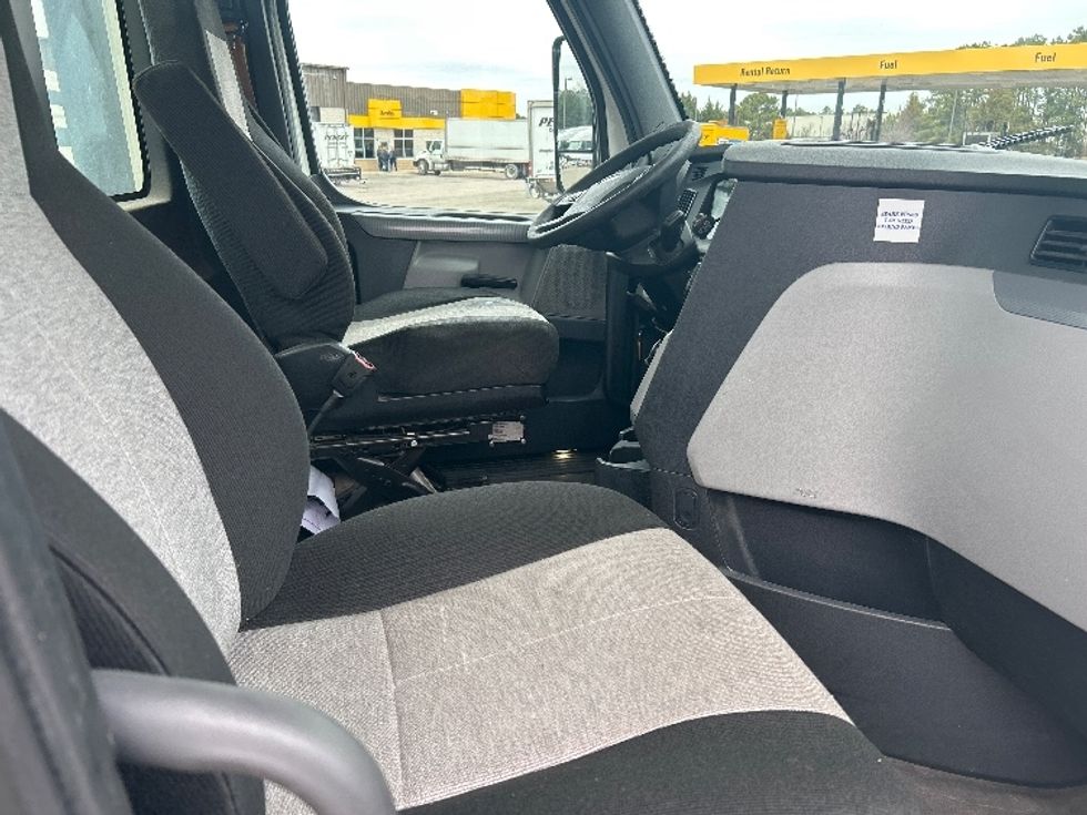 Day Cab Tractor-Heavy Duty Tractors-Freightliner-2019-T12664ST-Prince George-VA-586,912\n\t\tmiles-$ 33,750 - Image 14