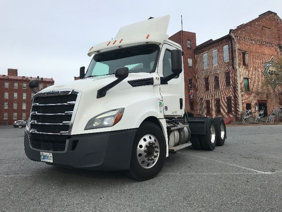 Day Cab Tractor-Heavy Duty Tractors-Freightliner-2019-T12664ST-Reading-PA-242,141\n\t\tmiles-$ 46,500 - Image 3