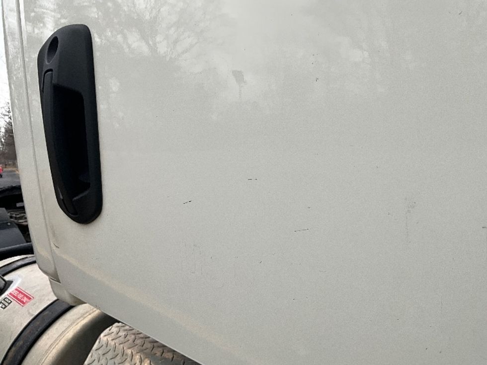 Day Cab Tractor-Heavy Duty Tractors-Freightliner-2019-T12664ST-Reading-PA-421,925\n\t\tmiles-$ 42,750 - Image 21