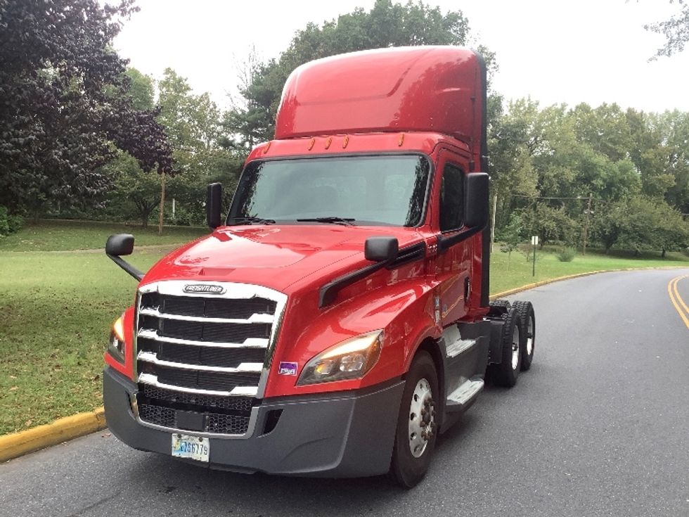 Day Cab Tractor-Heavy Duty Tractors-Freightliner-2019-T12664ST-Reading-PA-637,949\n\t\tmiles-$ 25,250 - Image 3