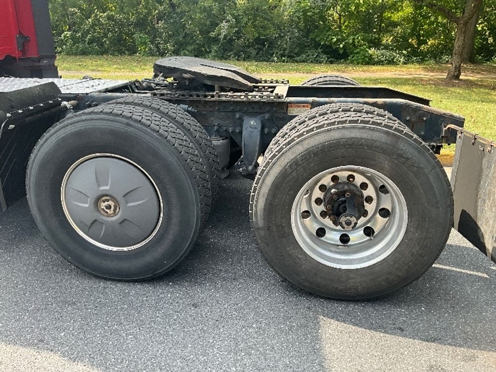 Day Cab Tractor-Heavy Duty Tractors-Freightliner-2019-T12664ST-Reading-PA-648,489\n\t\tmiles-$ 25,250 - Image 18