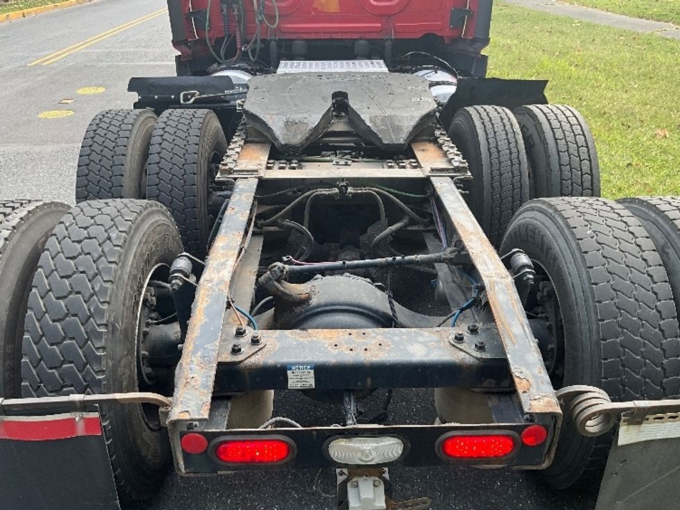 Day Cab Tractor-Heavy Duty Tractors-Freightliner-2019-T12664ST-Reading-PA-648,489\n\t\tmiles-$ 25,250 - Image 6