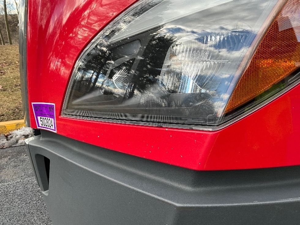 Day Cab Tractor-Heavy Duty Tractors-Freightliner-2019-T12664ST-Reading-PA-679,551\n\t\tmiles-$ 29,250 - Image 21