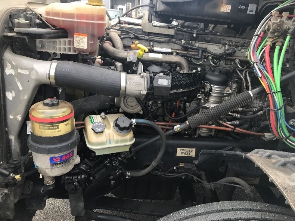 Day Cab Tractor-Heavy Duty Tractors-Freightliner-2019-T12664ST-Richland-MS-242,831\n\t\tmiles-$ 67,250 - Image 16