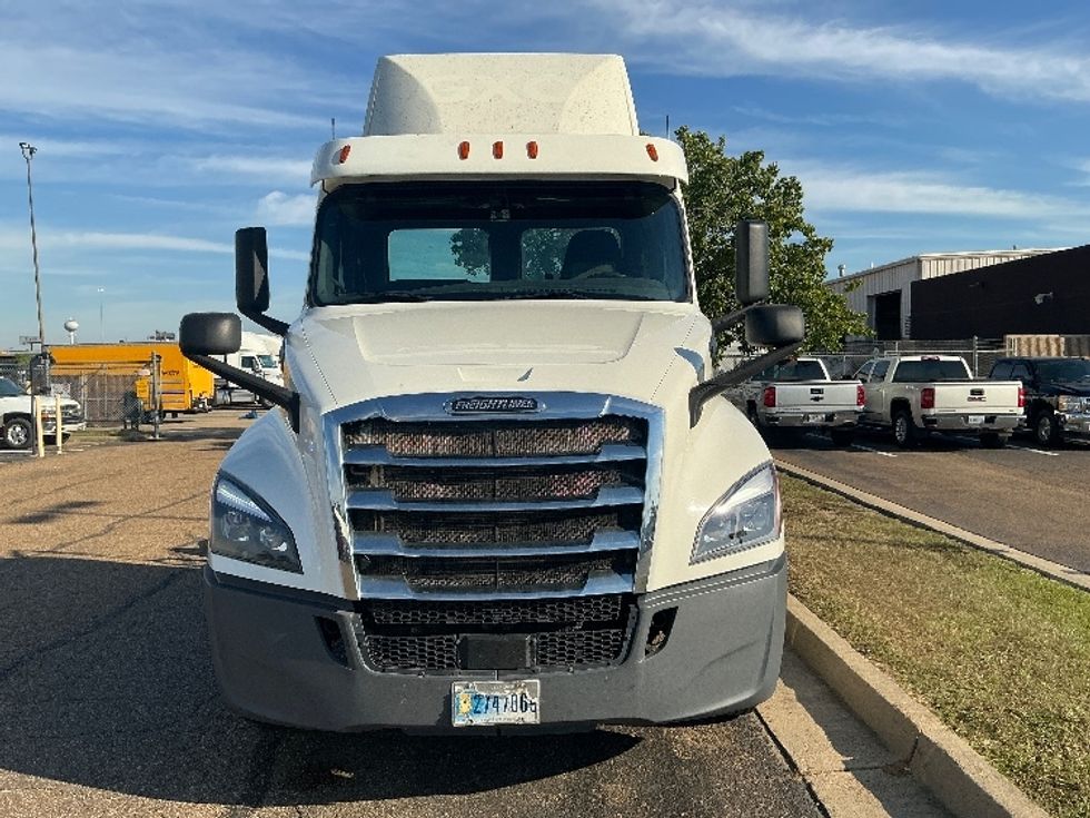 Day Cab Tractor-Heavy Duty Tractors-Freightliner-2019-T12664ST-Richland-MS-465,537\n\t\tmiles-$ 42,500 - Image 2