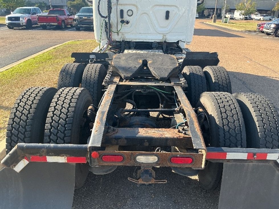 Day Cab Tractor-Heavy Duty Tractors-Freightliner-2019-T12664ST-Richland-MS-465,537\n\t\tmiles-$ 42,500 - Image 6