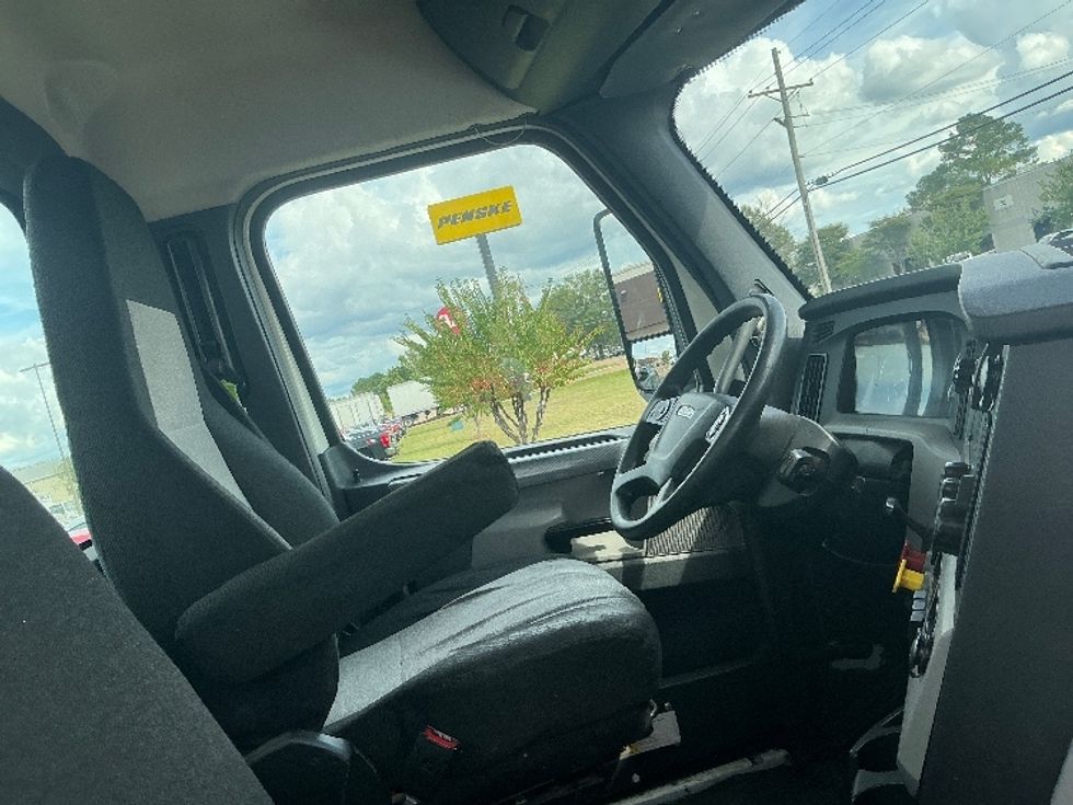 Day Cab Tractor-Heavy Duty Tractors-Freightliner-2019-T12664ST-Richland-MS-509,321\n\t\tmiles-$ 39,500 - Image 14