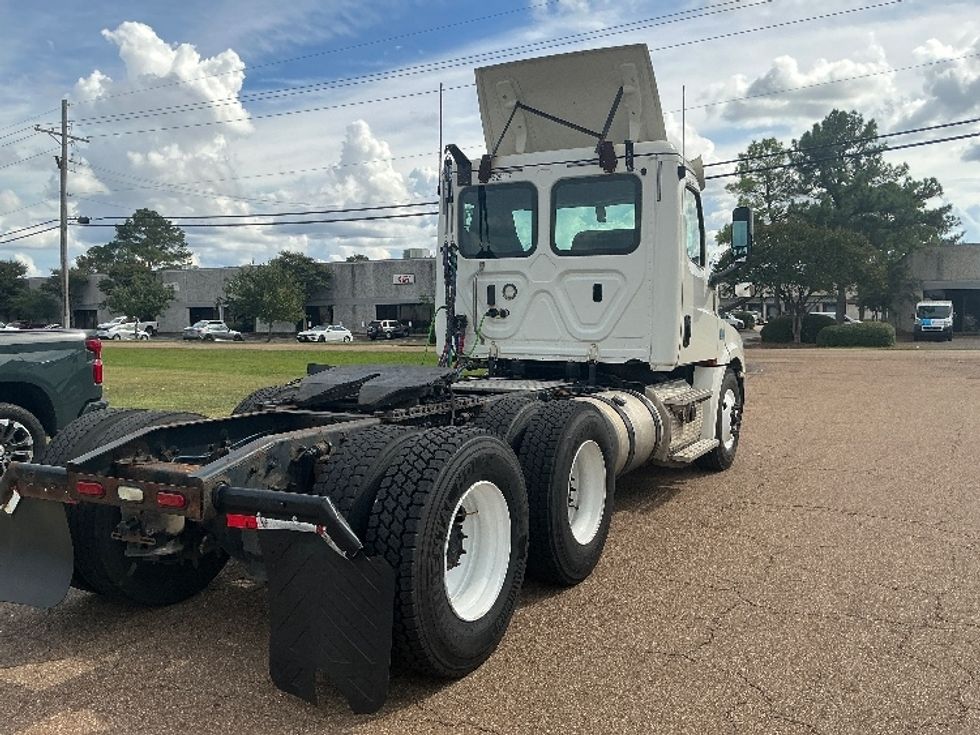 Day Cab Tractor-Heavy Duty Tractors-Freightliner-2019-T12664ST-Richland-MS-509,321\n\t\tmiles-$ 39,500 - Image 7