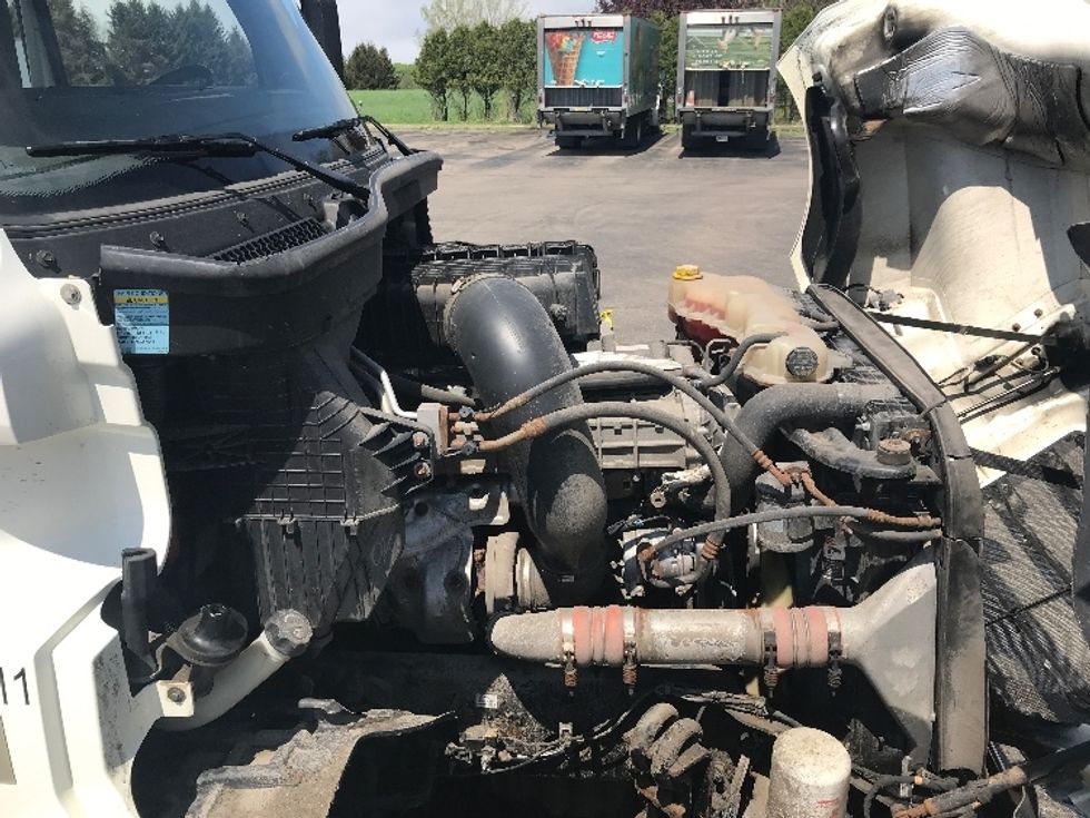 Day Cab Tractor-Heavy Duty Tractors-Freightliner-2019-T12664ST-Rochester-NY-298,961\n\t\tmiles-$ 47,750 - Image 15