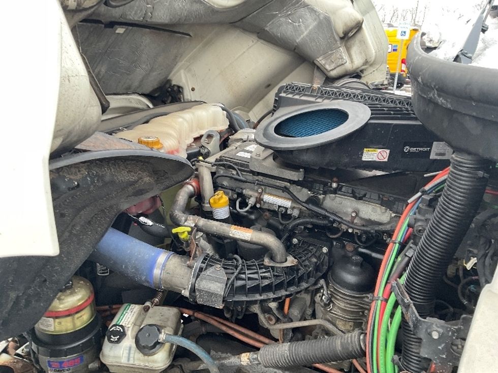 Day Cab Tractor-Heavy Duty Tractors-Freightliner-2019-T12664ST-Rochester-NY-302,059\n\t\tmiles-$ 43,500 - Image 16