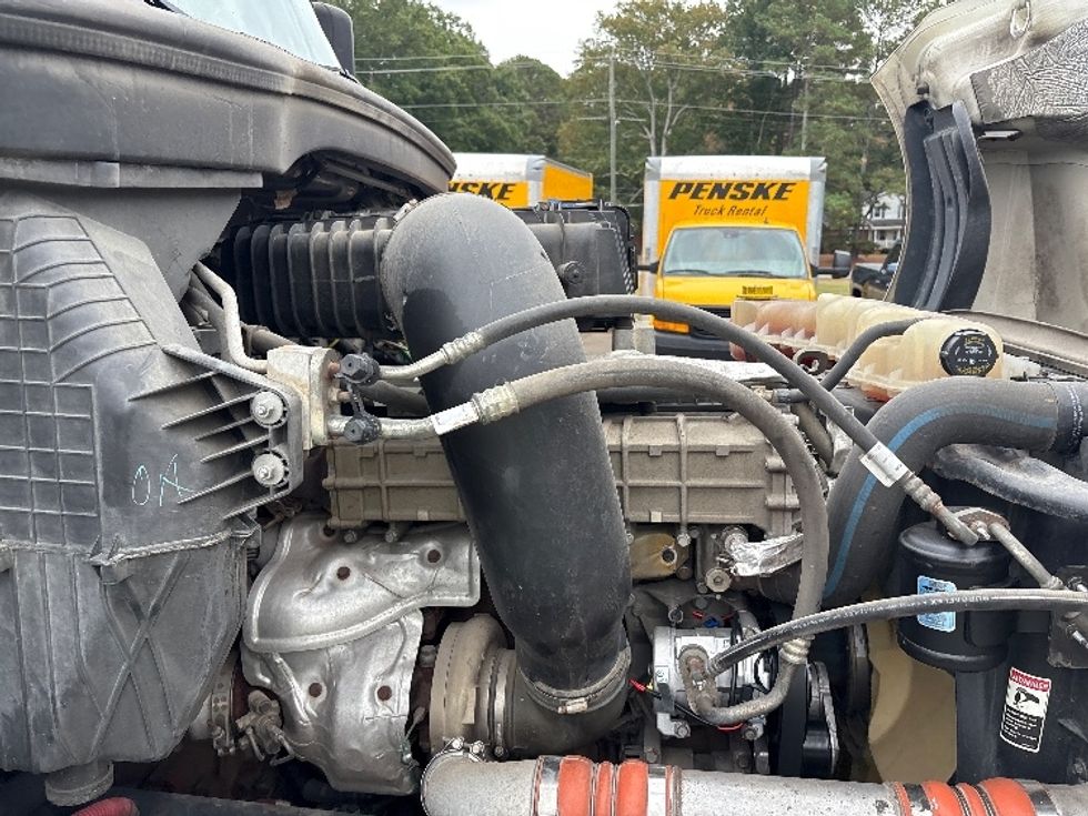 Day Cab Tractor-Heavy Duty Tractors-Freightliner-2019-T12664ST-Rocky Mount-NC-555,405\n\t\tmiles-$ 34,250 - Image 15