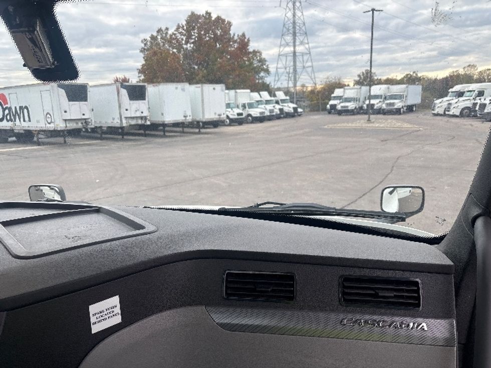 Day Cab Tractor-Heavy Duty Tractors-Freightliner-2019-T12664ST-Romulus-MI-226,286\n\t\tmiles-$ 45,250 - Image 13