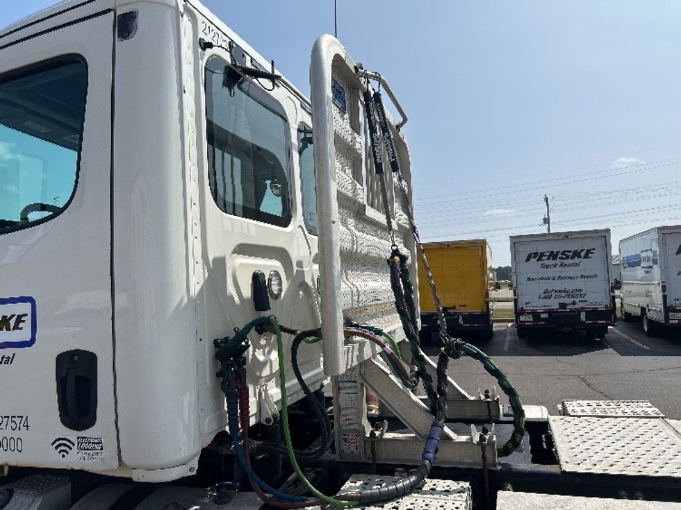 Day Cab Tractor-Heavy Duty Tractors-Freightliner-2019-T12664ST-Rothschild-WI-311,566\n\t\tmiles-$ 40,500 - Image 17