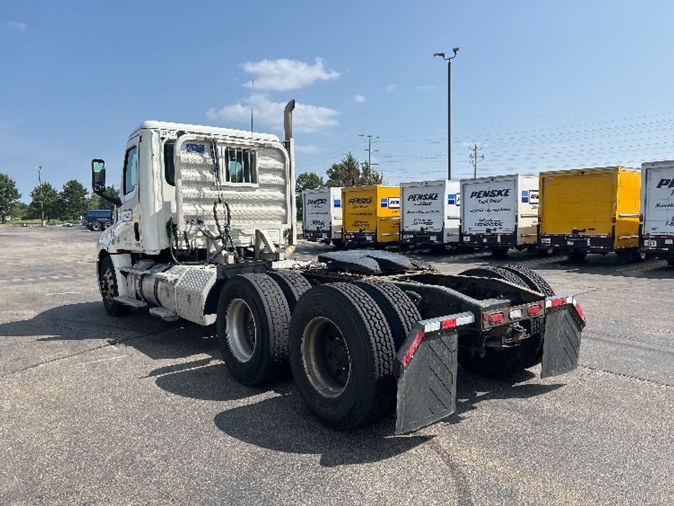 Day Cab Tractor-Heavy Duty Tractors-Freightliner-2019-T12664ST-Rothschild-WI-311,566\n\t\tmiles-$ 40,500 - Image 5