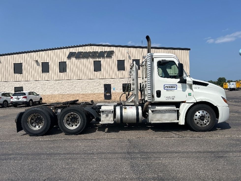 Day Cab Tractor-Heavy Duty Tractors-Freightliner-2019-T12664ST-Rothschild-WI-311,566\n\t\tmiles-$ 40,500 - Image 8