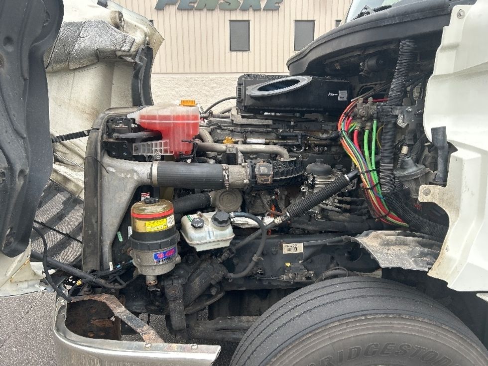Day Cab Tractor-Heavy Duty Tractors-Freightliner-2019-T12664ST-Rothschild-WI-411,301\n\t\tmiles-$ 41,250 - Image 16