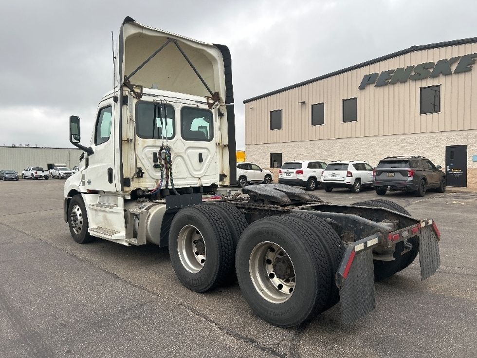 Day Cab Tractor-Heavy Duty Tractors-Freightliner-2019-T12664ST-Rothschild-WI-411,301\n\t\tmiles-$ 41,250 - Image 5
