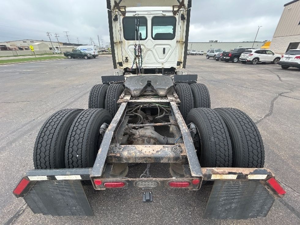 Day Cab Tractor-Heavy Duty Tractors-Freightliner-2019-T12664ST-Rothschild-WI-411,301\n\t\tmiles-$ 41,250 - Image 6