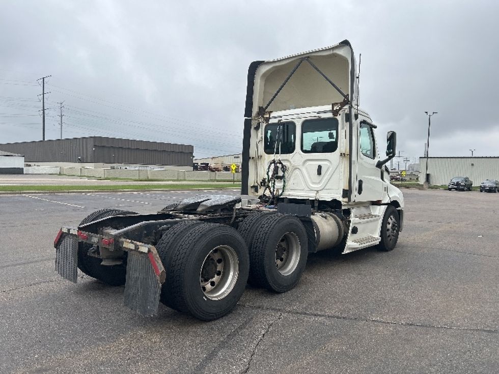 Day Cab Tractor-Heavy Duty Tractors-Freightliner-2019-T12664ST-Rothschild-WI-411,301\n\t\tmiles-$ 41,250 - Image 7