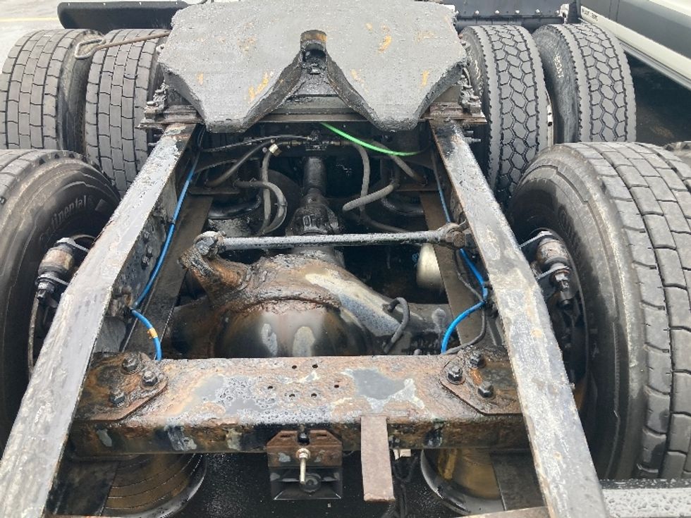 Day Cab Tractor-Heavy Duty Tractors-Freightliner-2019-T12664ST-Saginaw-MI-455,363\n\t\tmiles-$ 54,250 - Image 6