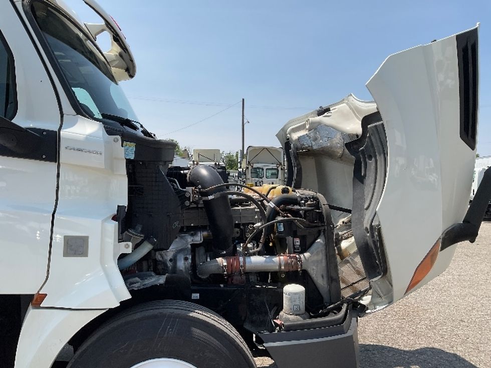Day Cab Tractor-Heavy Duty Tractors-Freightliner-2019-T12664ST-Saginaw-MI-786,023\n\t\tmiles-$ 26,750 - Image 15