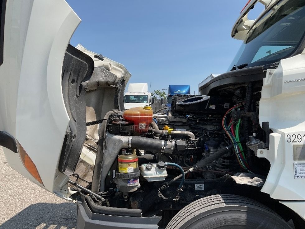 Day Cab Tractor-Heavy Duty Tractors-Freightliner-2019-T12664ST-Saginaw-MI-786,023\n\t\tmiles-$ 26,750 - Image 16