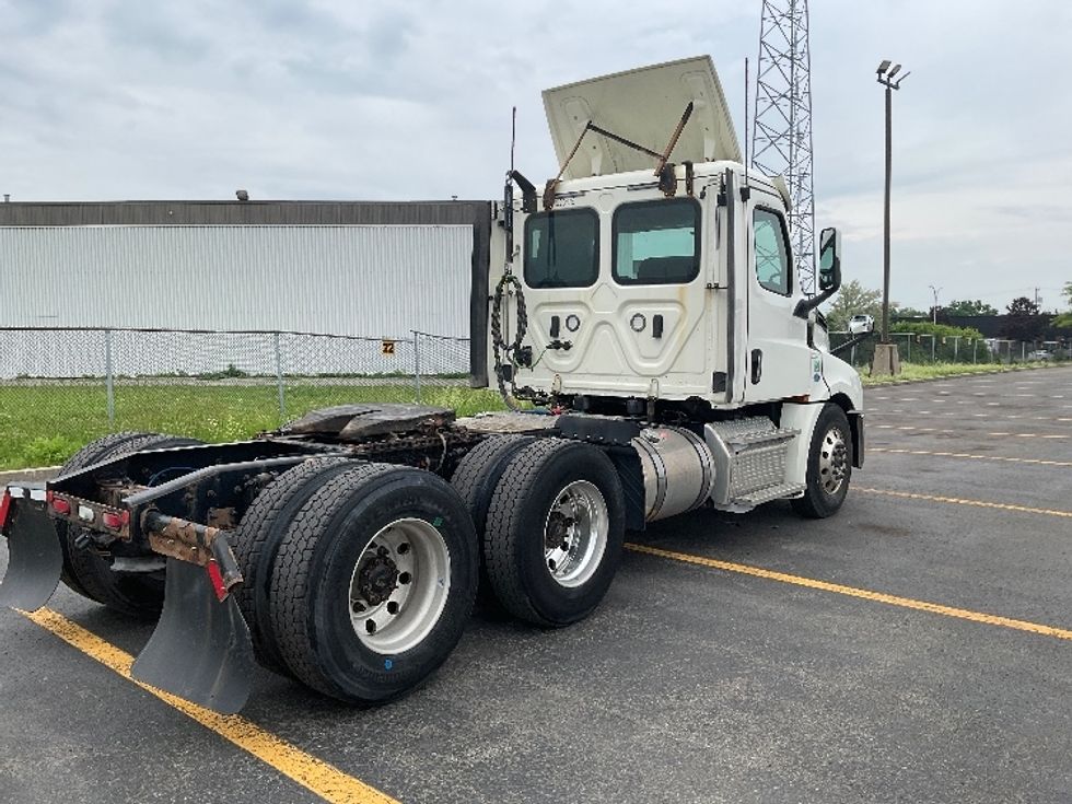 Day Cab Tractor-Heavy Duty Tractors-Freightliner-2019-T12664ST-Saint Laurent-PQ-205,322\n\t\tkm-$ 71,250 - Image 7