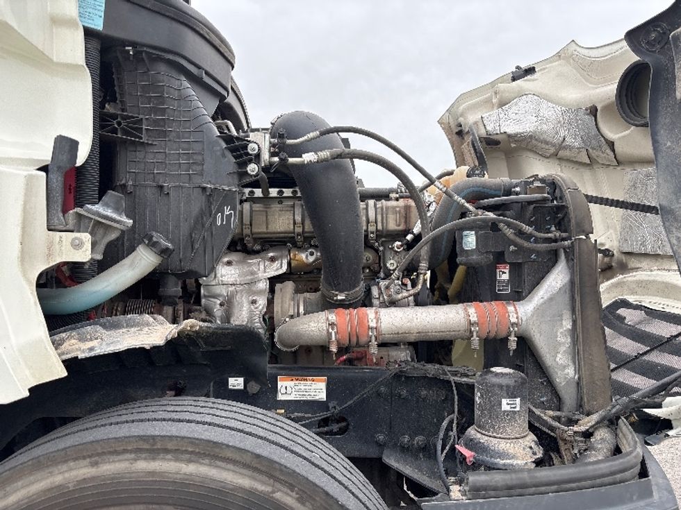 Day Cab Tractor-Heavy Duty Tractors-Freightliner-2019-T12664ST-Salt Lake City-UT-338,387\n\t\tmiles-$ 48,000 - Image 14