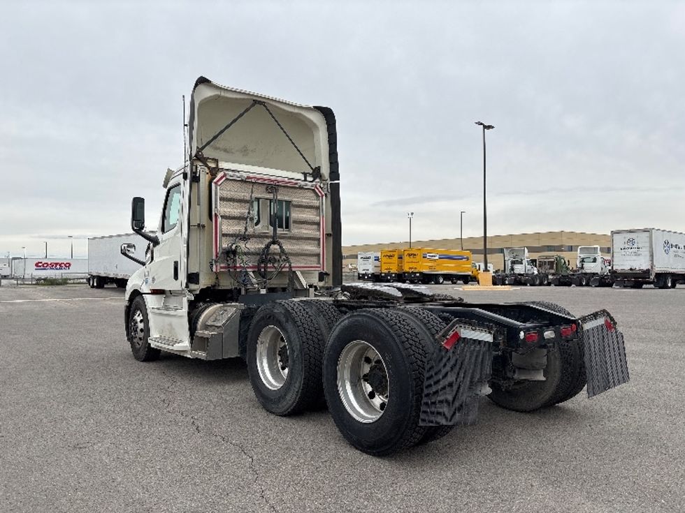 Day Cab Tractor-Heavy Duty Tractors-Freightliner-2019-T12664ST-Salt Lake City-UT-338,387\n\t\tmiles-$ 48,000 - Image 4