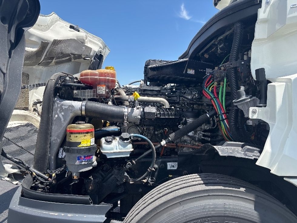 Day Cab Tractor-Heavy Duty Tractors-Freightliner-2019-T12664ST-Salt Lake City-UT-379,937\n\t\tmiles-$ 45,500 - Image 16