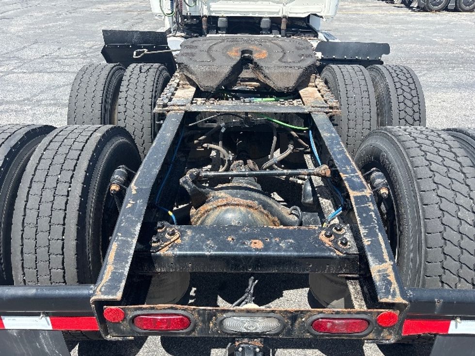 Day Cab Tractor-Heavy Duty Tractors-Freightliner-2019-T12664ST-Salt Lake City-UT-379,937\n\t\tmiles-$ 45,500 - Image 6