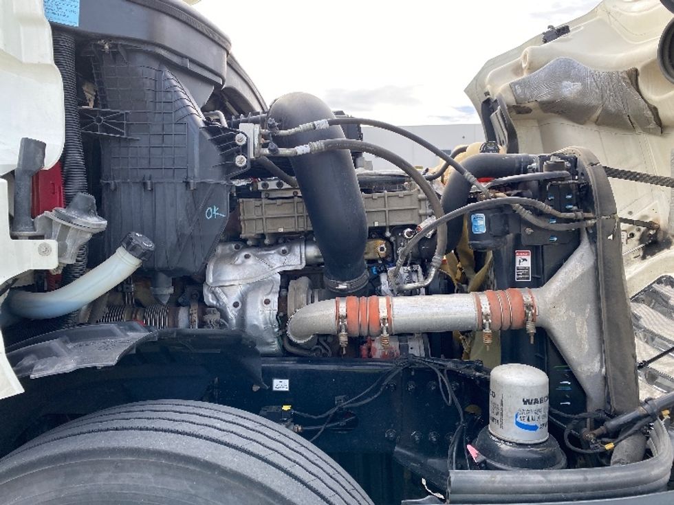 Day Cab Tractor-Heavy Duty Tractors-Freightliner-2019-T12664ST-Salt Lake City-UT-469,979\n\t\tmiles-$ 50,000 - Image 15