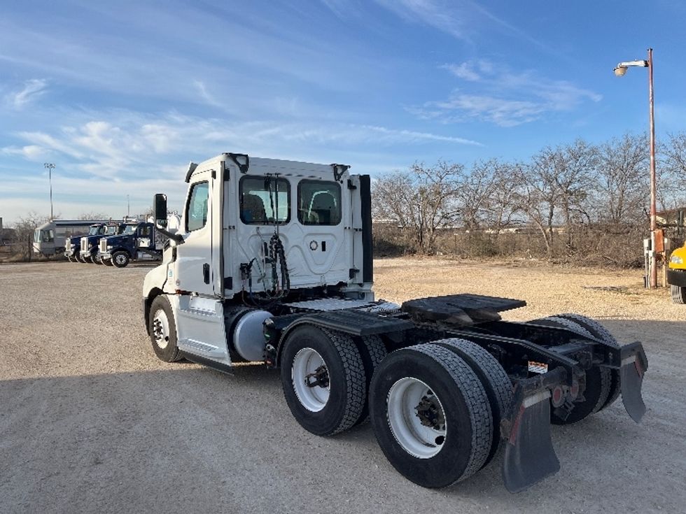 Day Cab Tractor-Heavy Duty Tractors-Freightliner-2019-T12664ST-San Angelo-TX-409,474\n\t\tmiles-$ 41,250 - Image 5