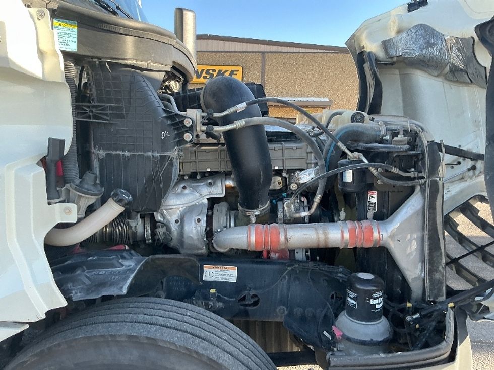 Day Cab Tractor-Heavy Duty Tractors-Freightliner-2019-T12664ST-San Antonio-TX-331,008\n\t\tmiles-$ 50,250 - Image 15