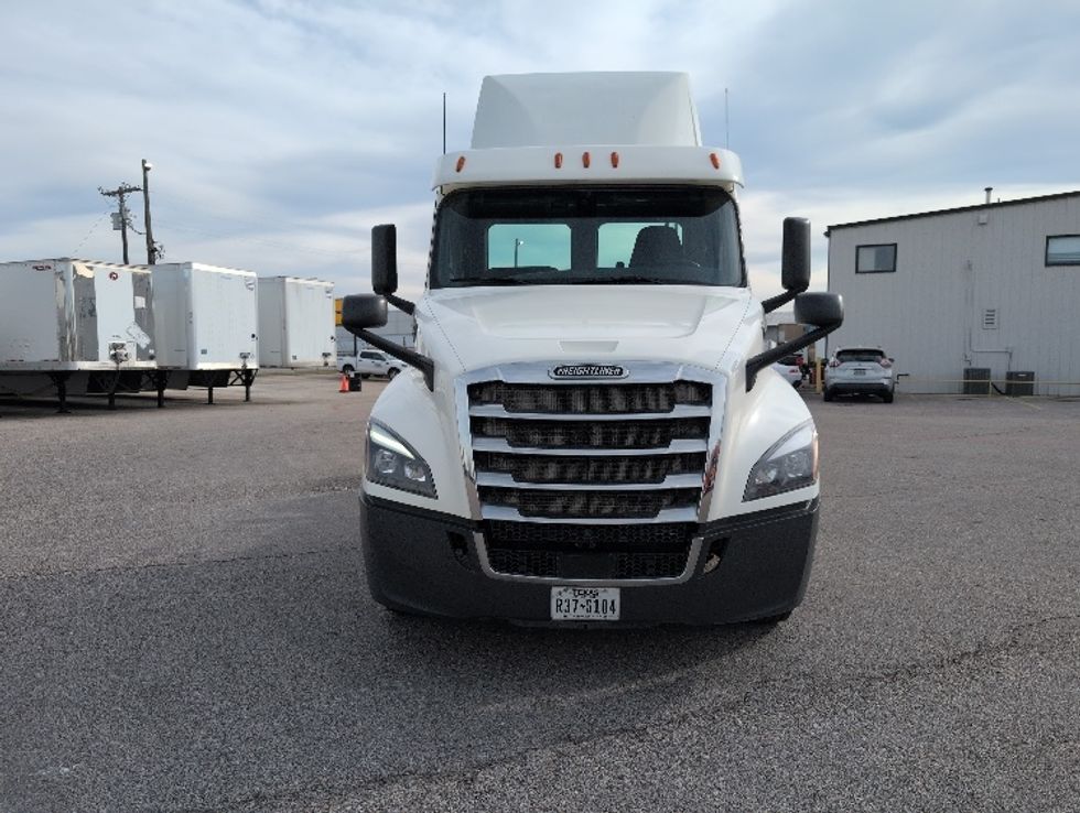Day Cab Tractor-Heavy Duty Tractors-Freightliner-2019-T12664ST-San Antonio-TX-357,097\n\t\tmiles-$ 46,750 - Image 2