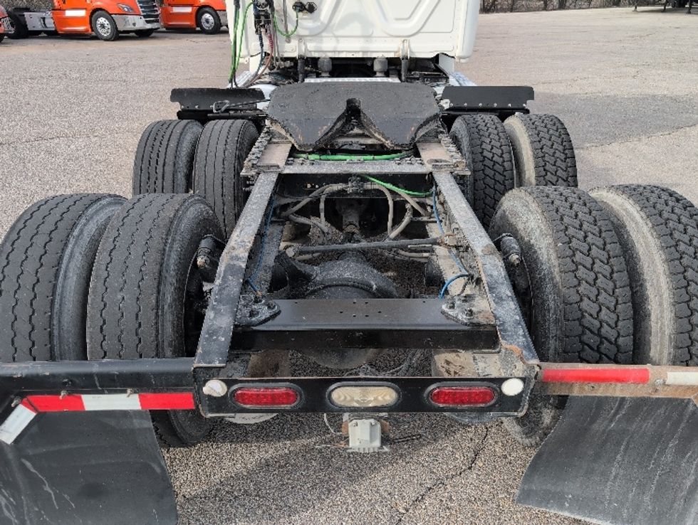 Day Cab Tractor-Heavy Duty Tractors-Freightliner-2019-T12664ST-San Antonio-TX-357,097\n\t\tmiles-$ 46,750 - Image 6