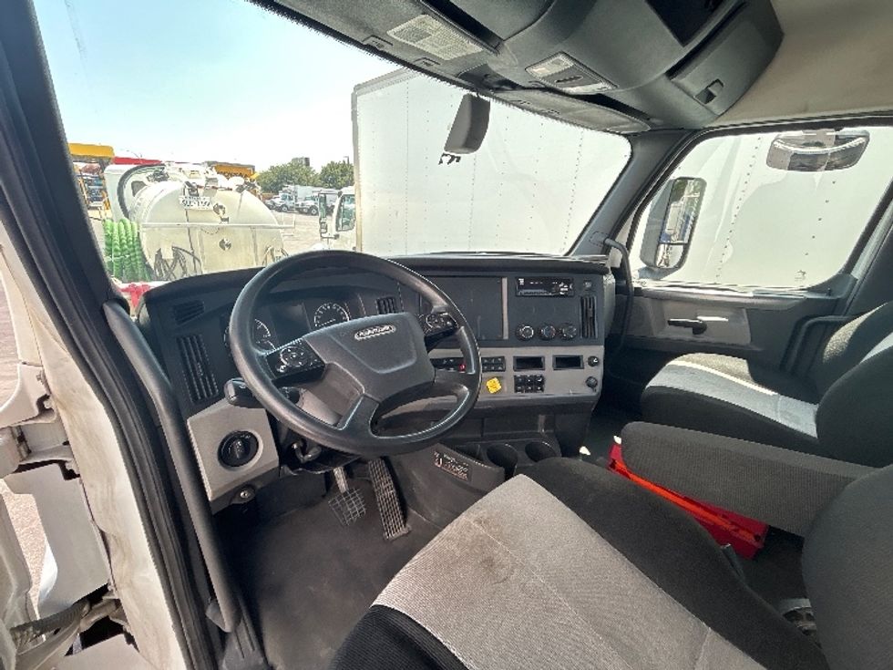 Day Cab Tractor-Heavy Duty Tractors-Freightliner-2019-T12664ST-San Antonio-TX-368,543\n\t\tmiles-$ 51,250 - Image 10