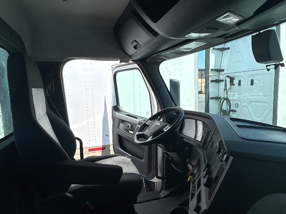 Day Cab Tractor-Heavy Duty Tractors-Freightliner-2019-T12664ST-San Antonio-TX-368,543\n\t\tmiles-$ 51,250 - Image 14
