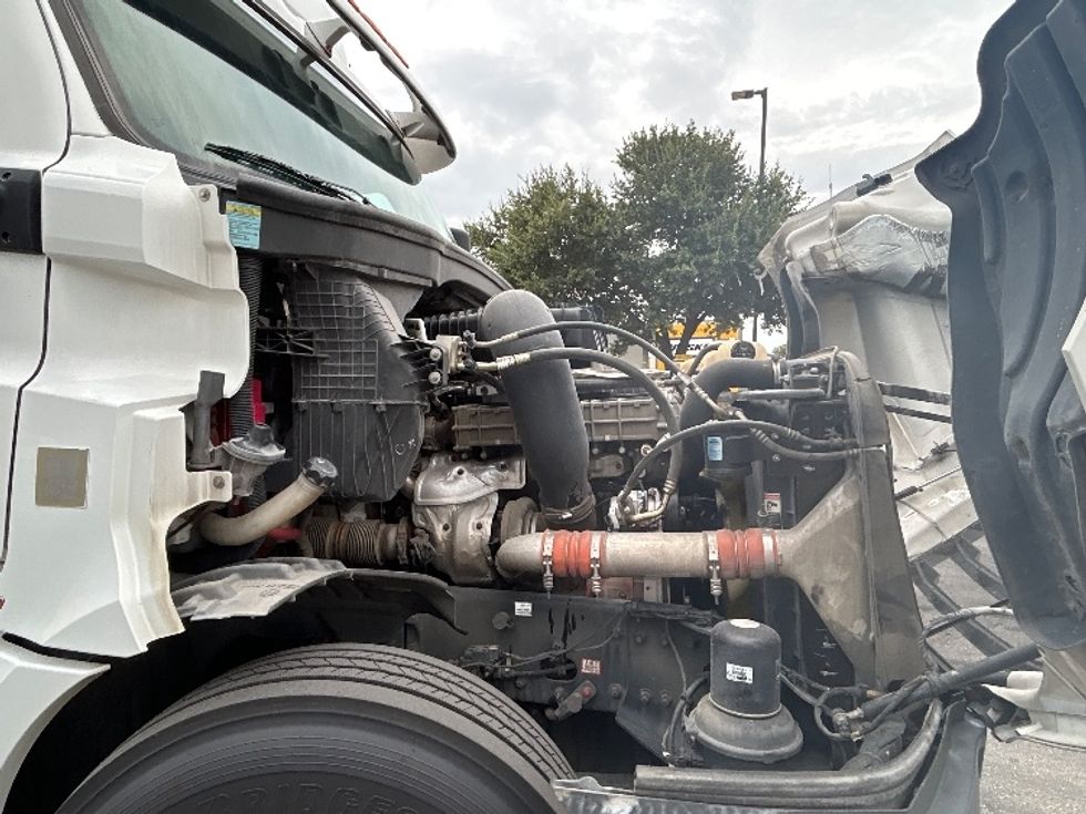 Day Cab Tractor-Heavy Duty Tractors-Freightliner-2019-T12664ST-San Antonio-TX-368,543\n\t\tmiles-$ 51,250 - Image 15