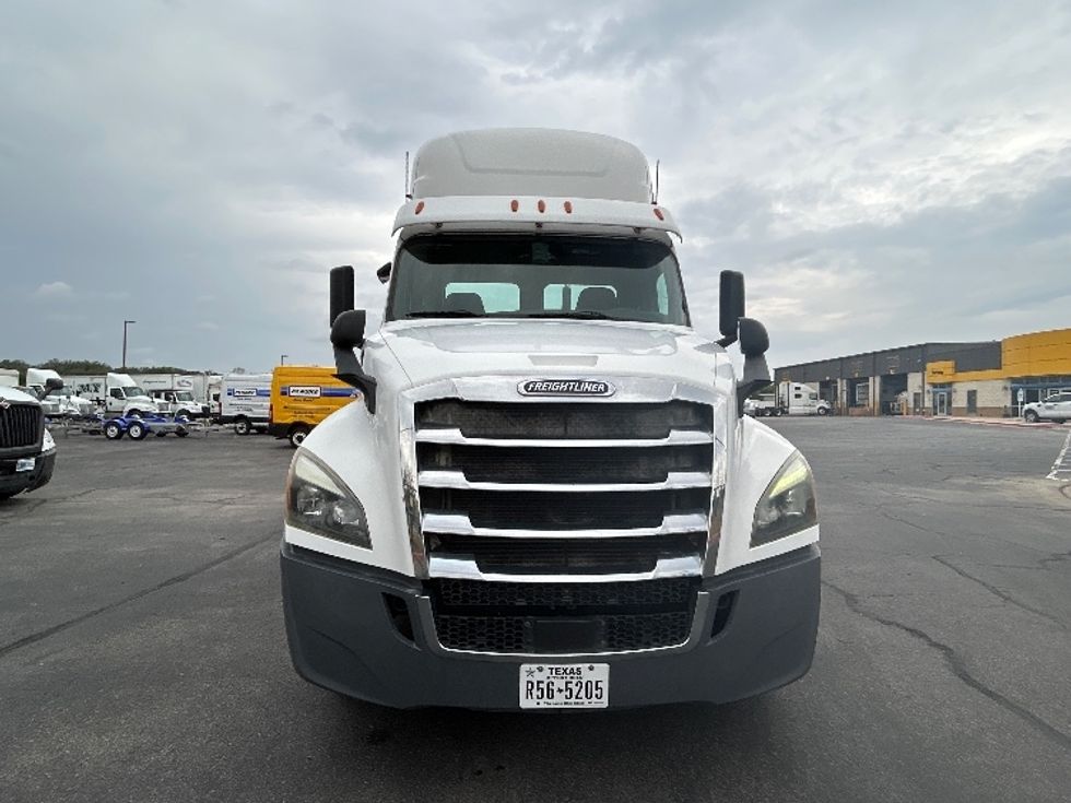 Day Cab Tractor-Heavy Duty Tractors-Freightliner-2019-T12664ST-San Antonio-TX-368,543\n\t\tmiles-$ 51,250 - Image 2