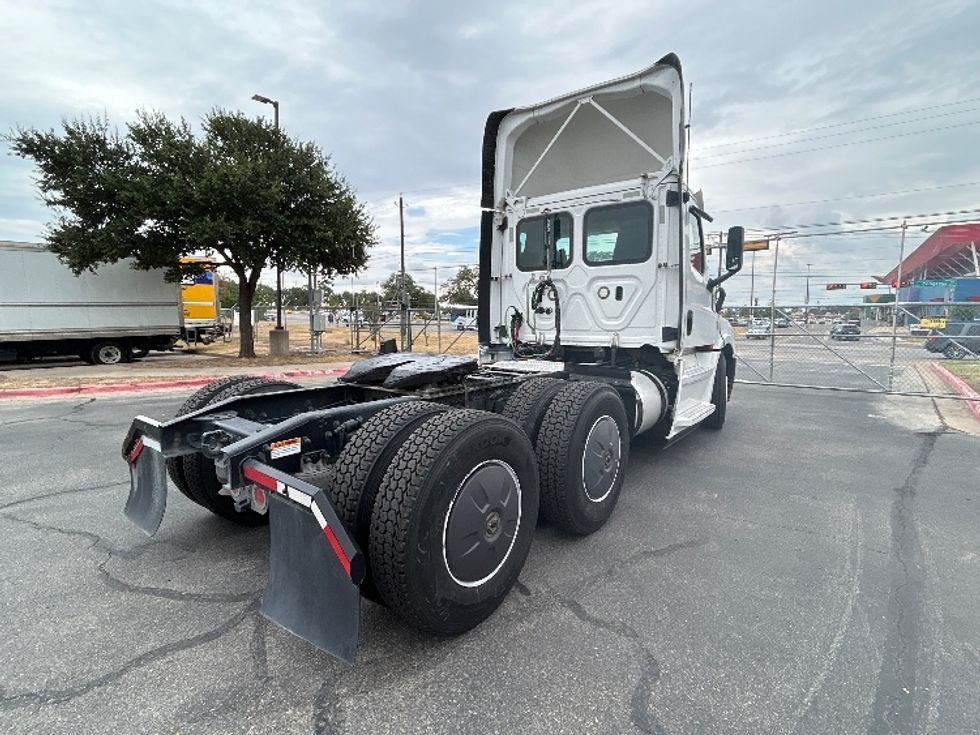 Day Cab Tractor-Heavy Duty Tractors-Freightliner-2019-T12664ST-San Antonio-TX-368,543\n\t\tmiles-$ 51,250 - Image 7