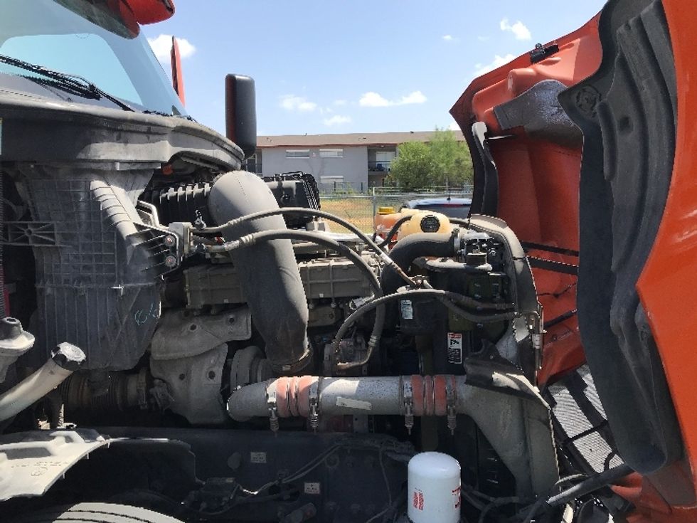 Day Cab Tractor-Heavy Duty Tractors-Freightliner-2019-T12664ST-San Antonio-TX-384,615\n\t\tmiles-$ 54,750 - Image 15