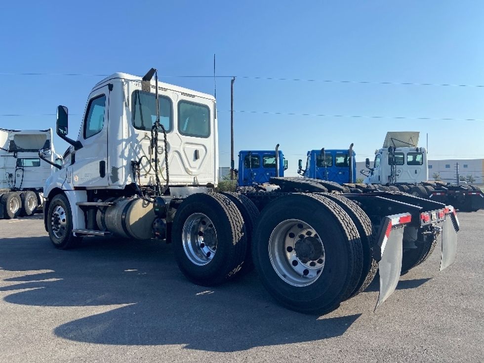 Day Cab Tractor-Heavy Duty Tractors-Freightliner-2019-T12664ST-San Antonio-TX-402,805\n\t\tmiles-$ 47,750 - Image 5