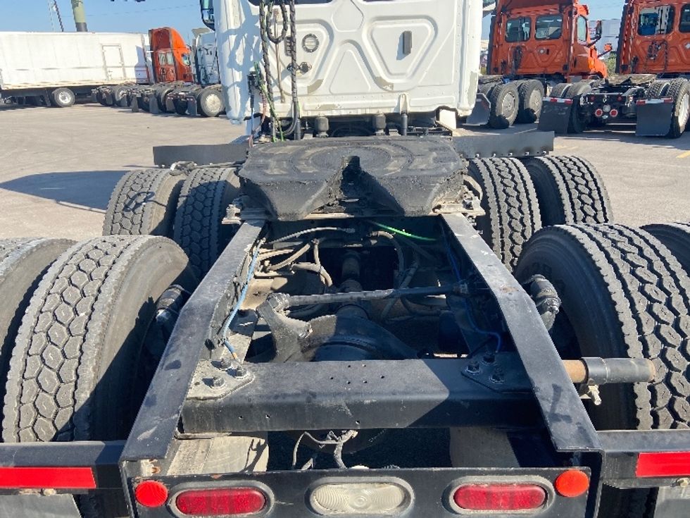 Day Cab Tractor-Heavy Duty Tractors-Freightliner-2019-T12664ST-San Antonio-TX-402,805\n\t\tmiles-$ 47,750 - Image 6