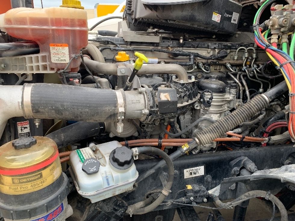 Day Cab Tractor-Heavy Duty Tractors-Freightliner-2019-T12664ST-San Antonio-TX-525,900\n\t\tmiles-$ 42,750 - Image 15