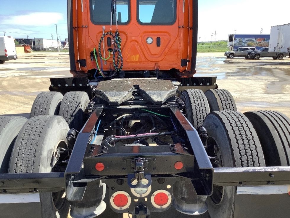 Day Cab Tractor-Heavy Duty Tractors-Freightliner-2019-T12664ST-San Antonio-TX-530,649\n\t\tmiles-$ 42,500 - Image 6