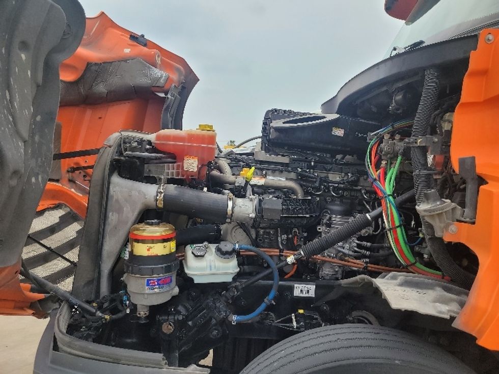 Day Cab Tractor-Heavy Duty Tractors-Freightliner-2019-T12664ST-San Antonio-TX-569,798\n\t\tmiles-$ 38,500 - Image 16