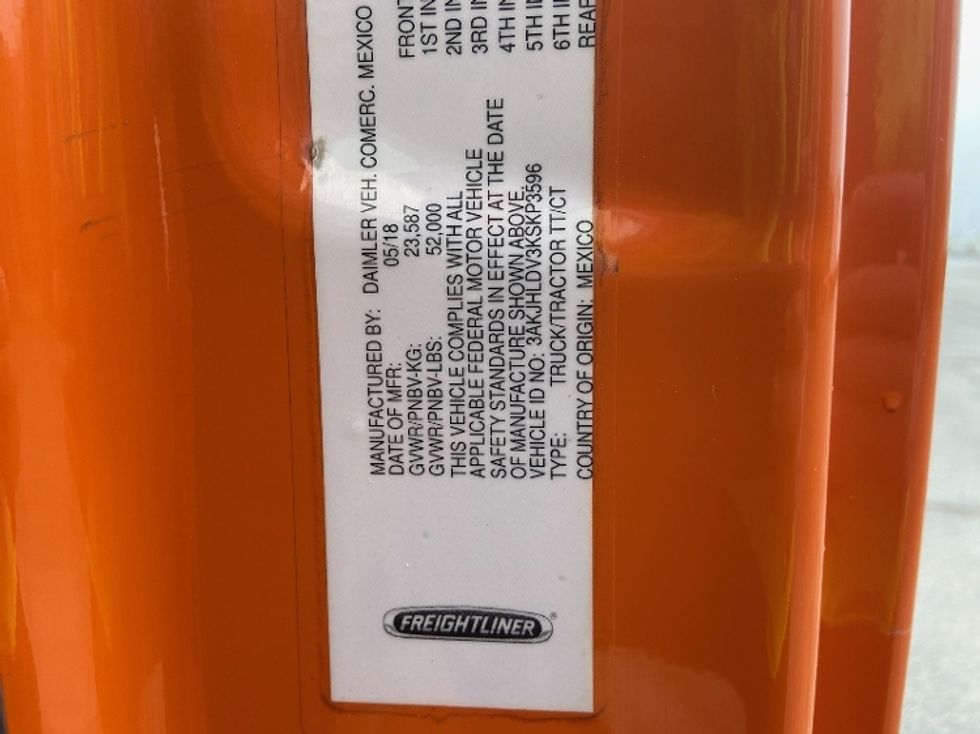 Day Cab Tractor-Heavy Duty Tractors-Freightliner-2019-T12664ST-San Antonio-TX-569,798\n\t\tmiles-$ 38,500 - Image 18