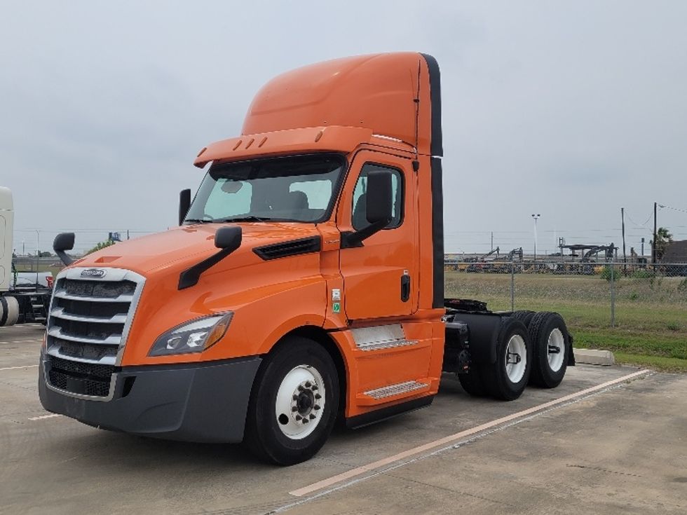 Day Cab Tractor-Heavy Duty Tractors-Freightliner-2019-T12664ST-San Antonio-TX-569,798\n\t\tmiles-$ 38,500 - Image 3